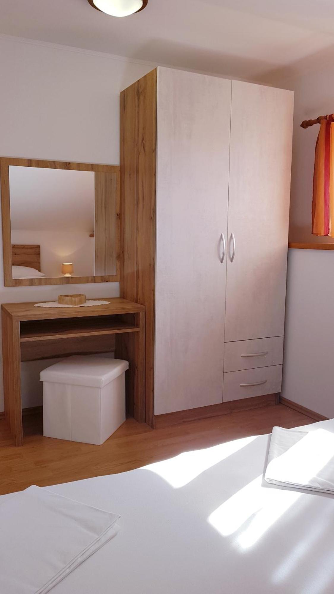 Apartmani Roza Lopar Exterior foto